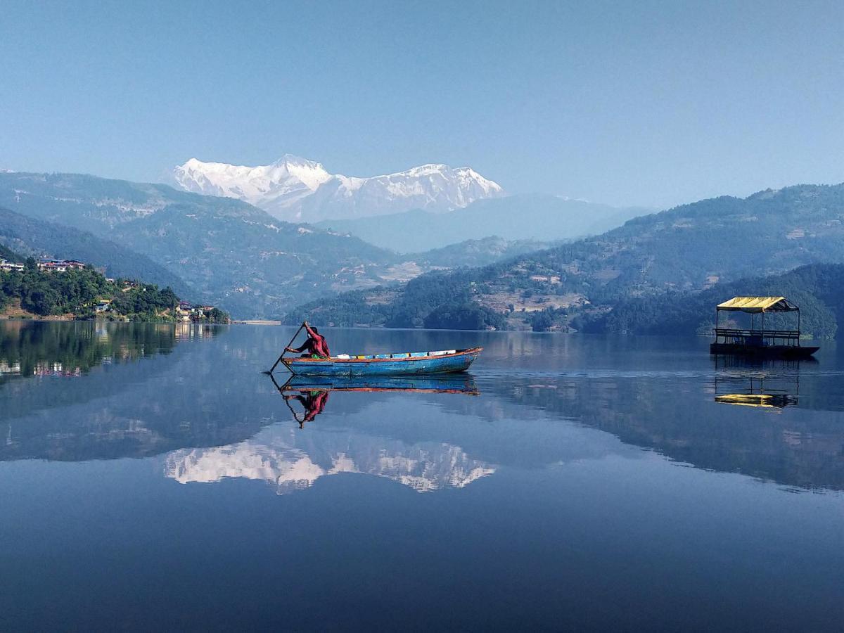 Pokhara Youth Hostel Екстер'єр фото
