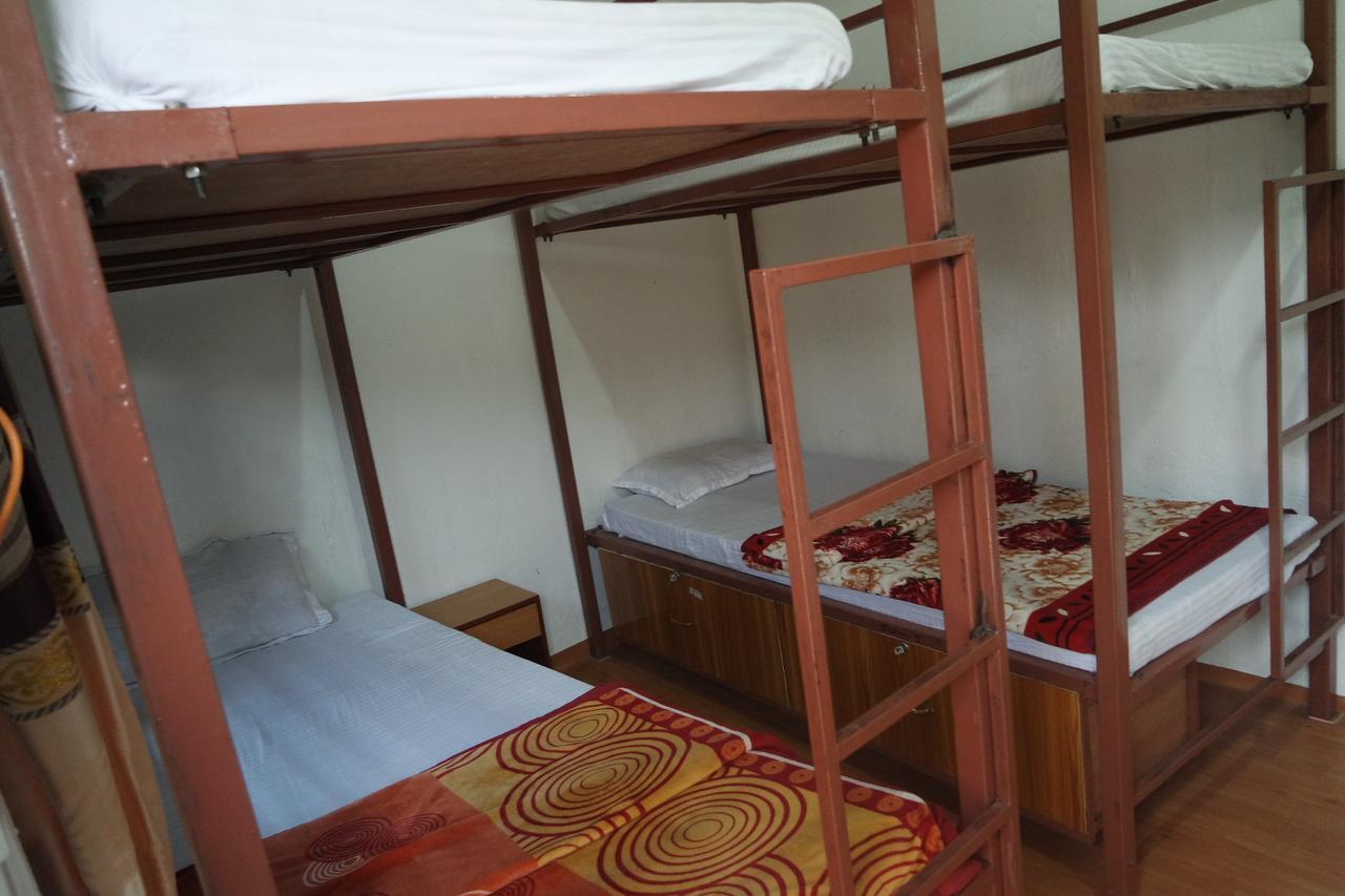 Pokhara Youth Hostel Екстер'єр фото