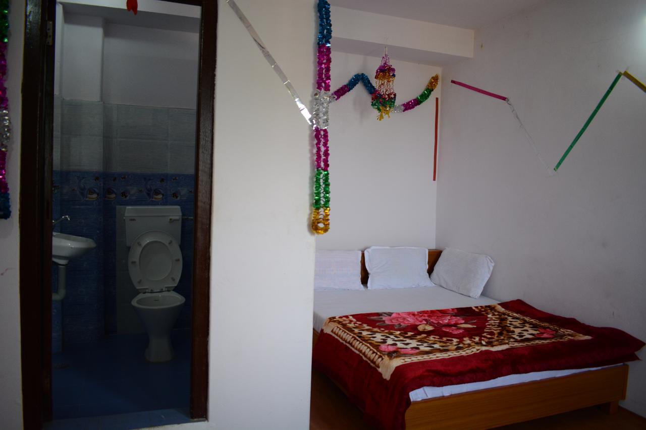 Pokhara Youth Hostel Екстер'єр фото