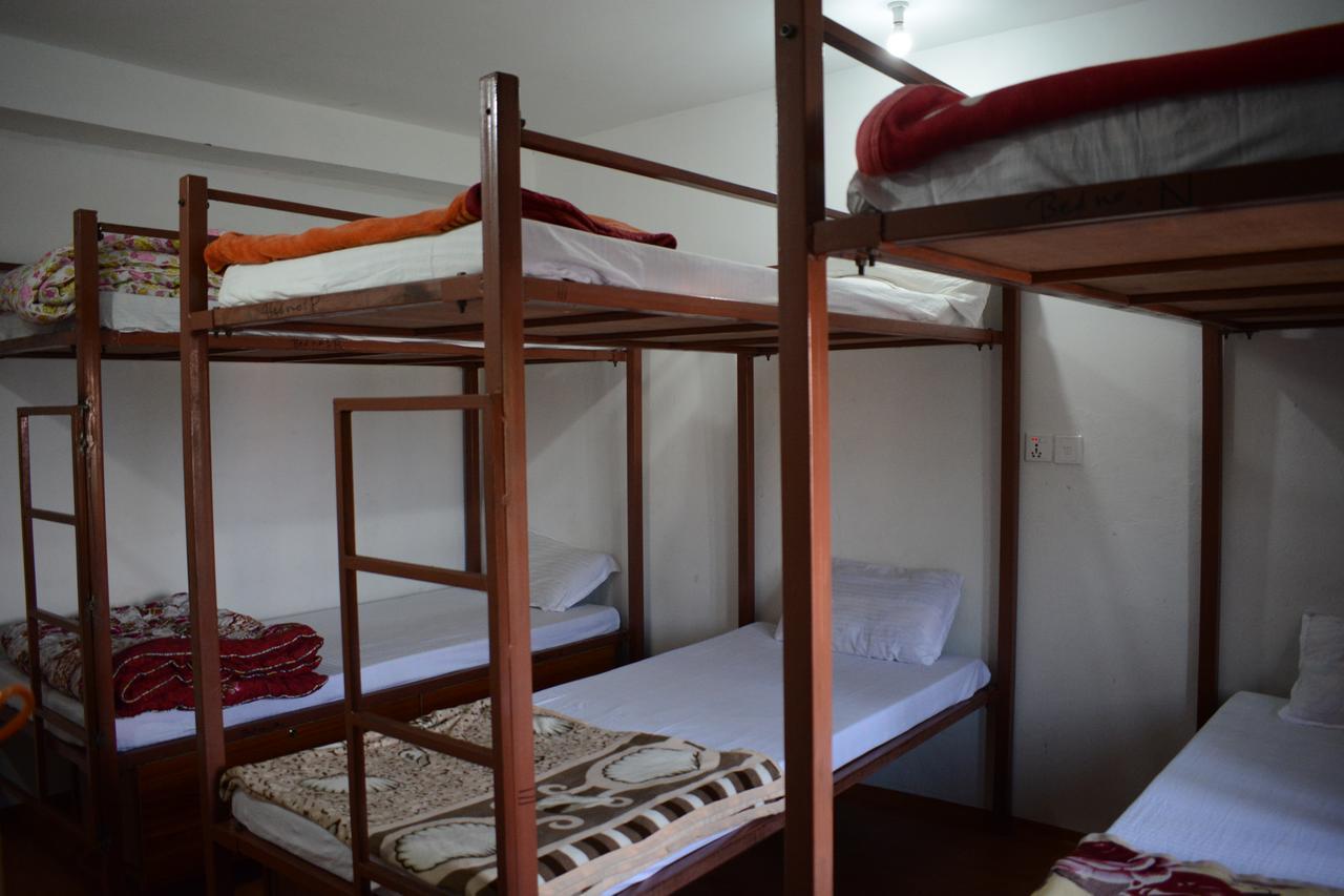 Pokhara Youth Hostel Екстер'єр фото