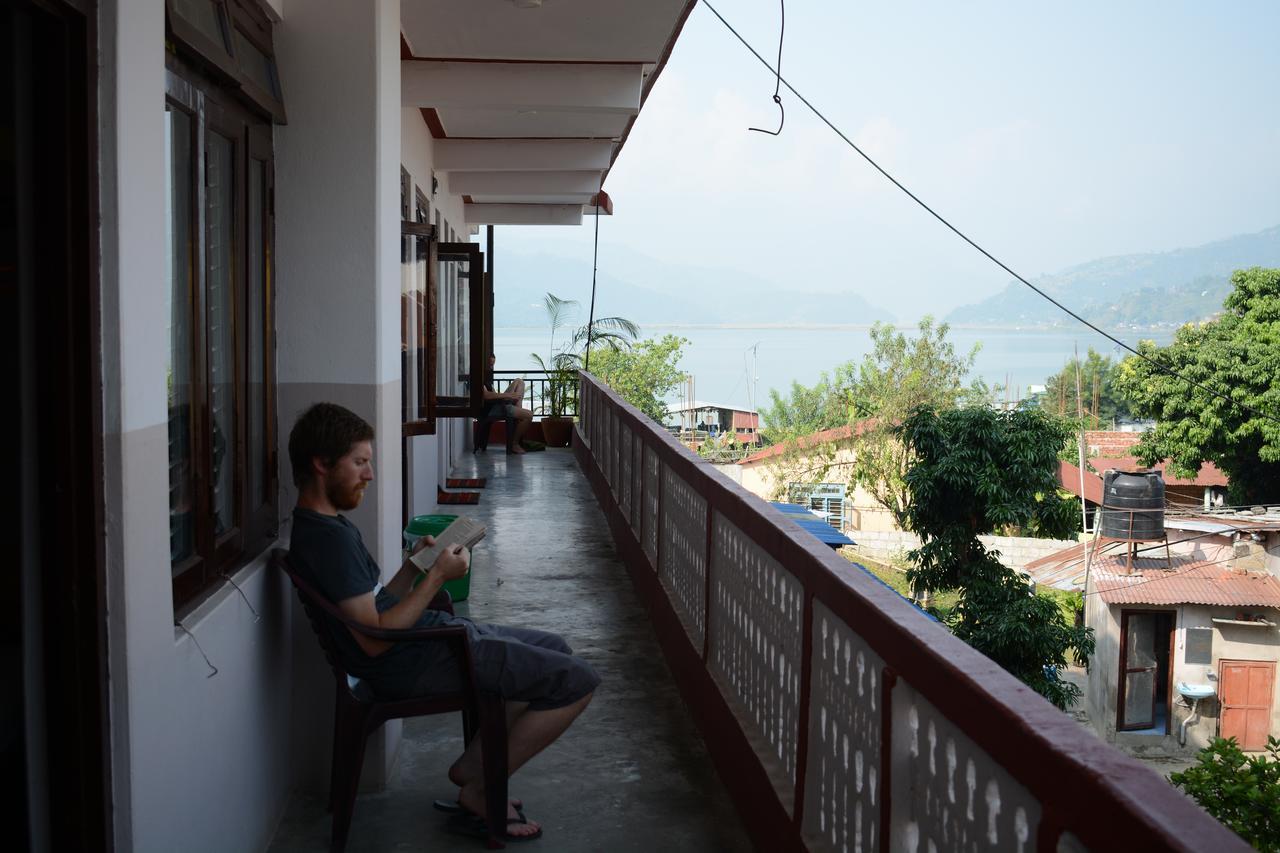 Pokhara Youth Hostel Екстер'єр фото