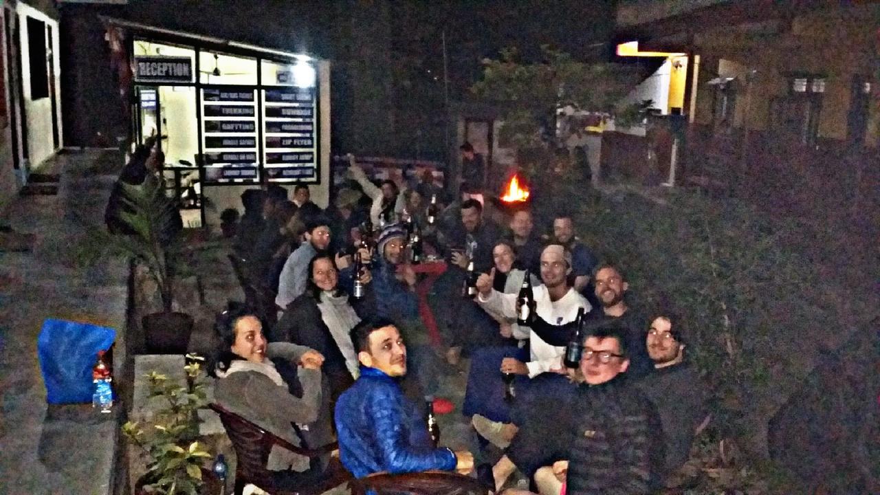 Pokhara Youth Hostel Екстер'єр фото