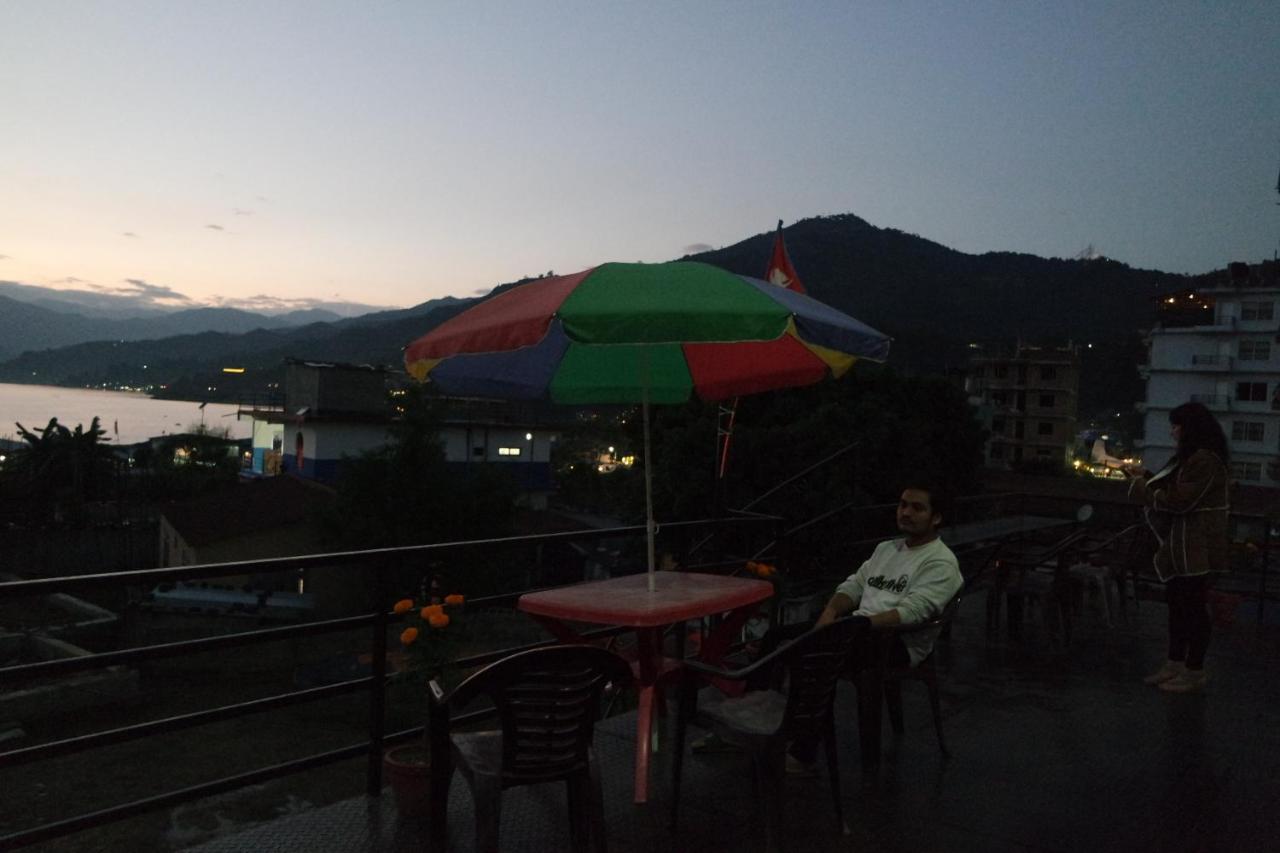 Pokhara Youth Hostel Екстер'єр фото