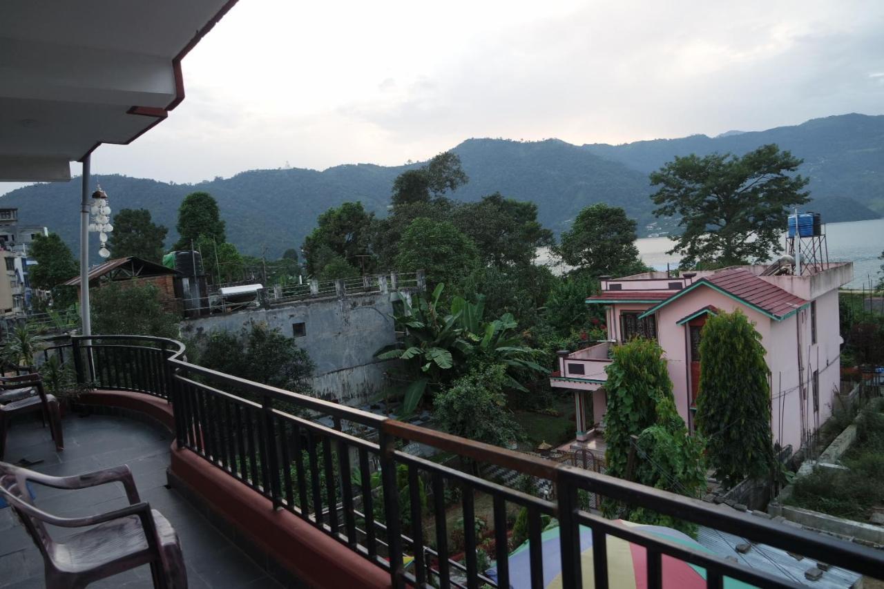 Pokhara Youth Hostel Екстер'єр фото