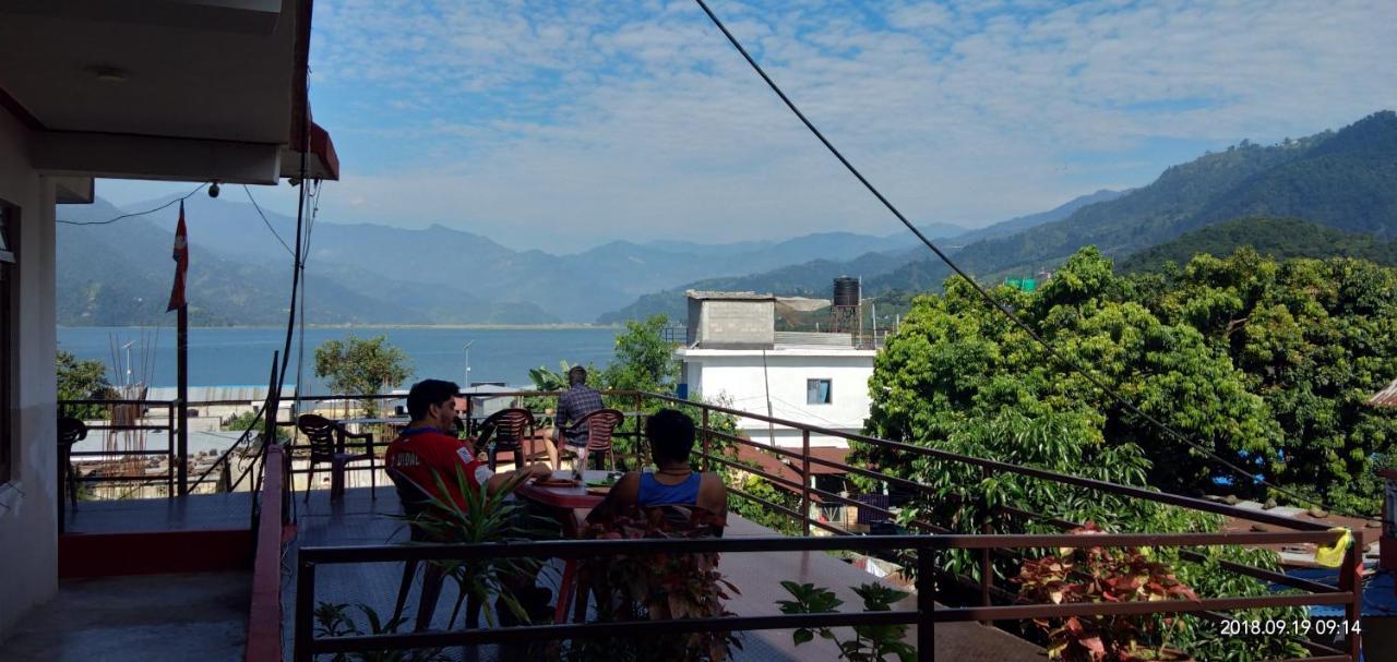 Pokhara Youth Hostel Екстер'єр фото