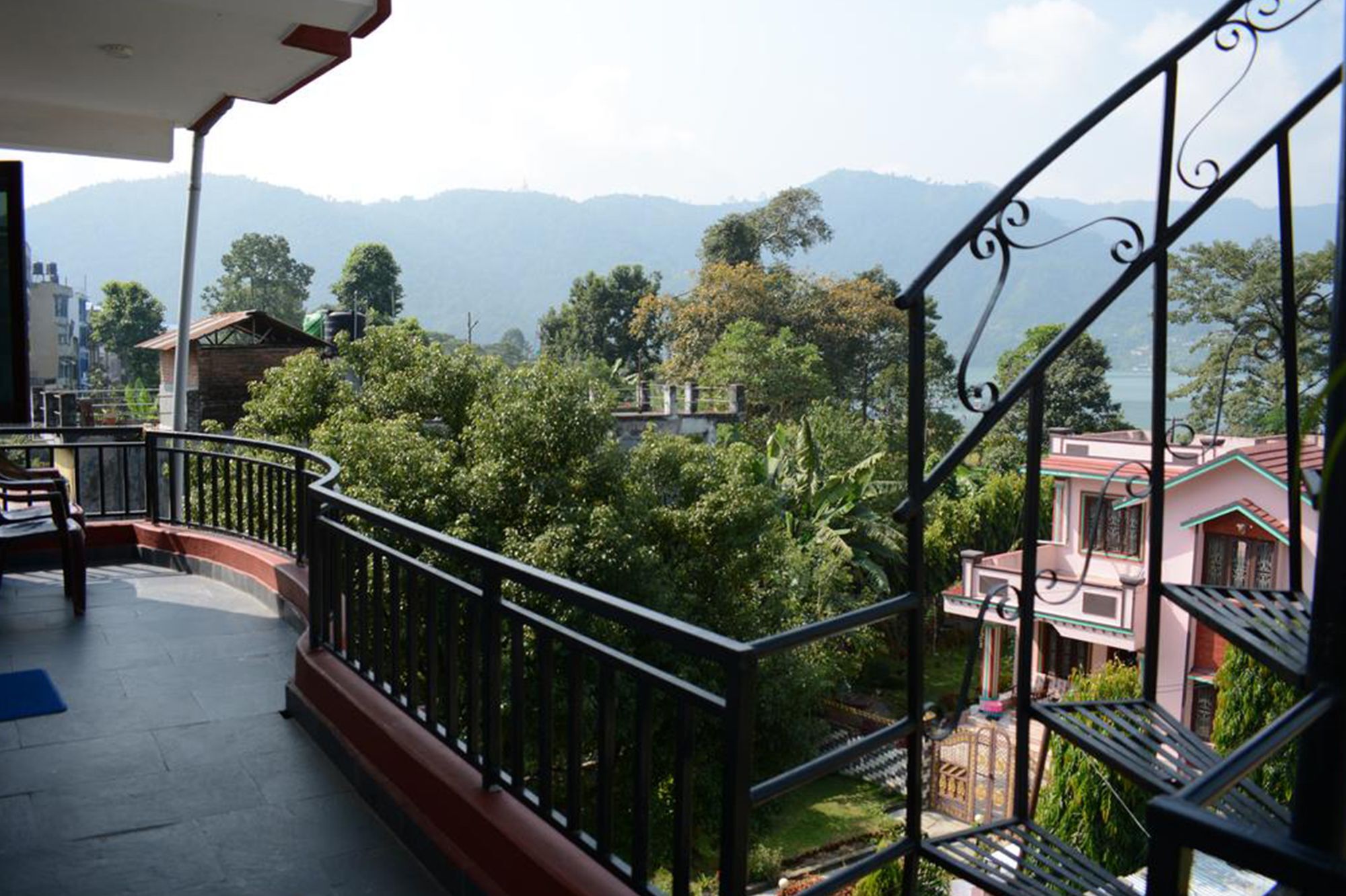 Pokhara Youth Hostel Екстер'єр фото