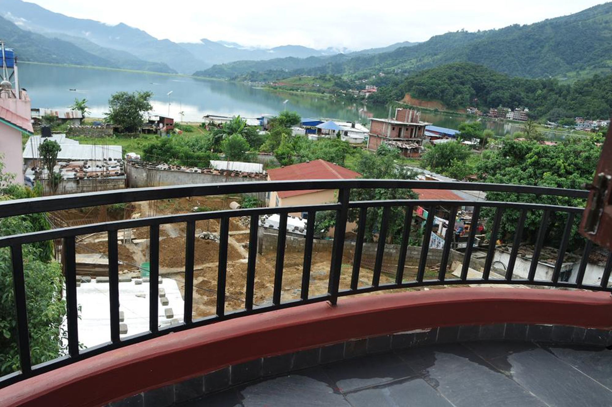 Pokhara Youth Hostel Екстер'єр фото
